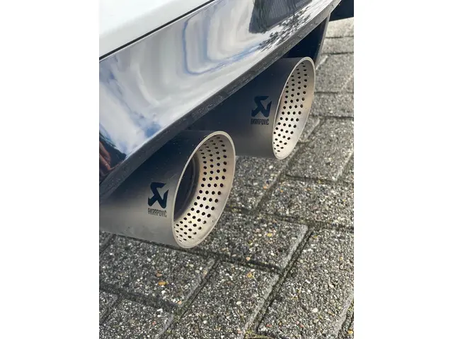 Volkswagen Golf 2.0 TSI R 4Motion editie 20 2021 Benzine 18