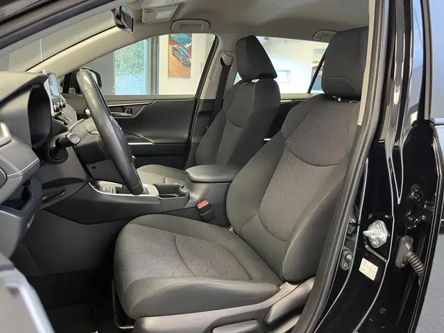 Toyota RAV4 2.0 VVT-iE Business 2022 Benzine 4