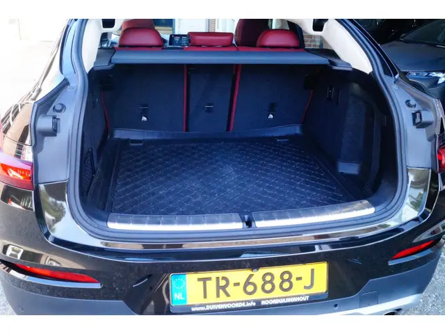 BMW X4 XDrive High Executive 3.0i upgrade 2018 Benzine 24