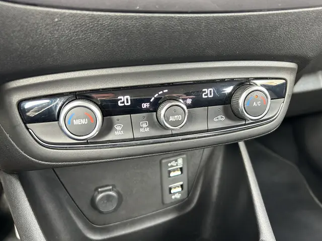 Opel Crossland X 1.2 Turbo Innovation 2019 Benzine 18