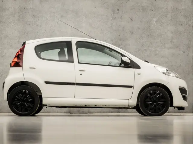 Peugeot 107 1.0 Sport 2014 Benzine 4