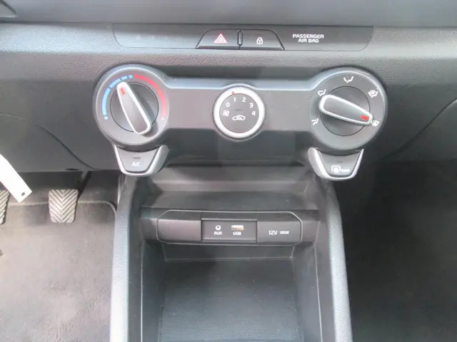 Kia Stonic 1.0 T-GDi DynamicLine 2020 Benzine 9