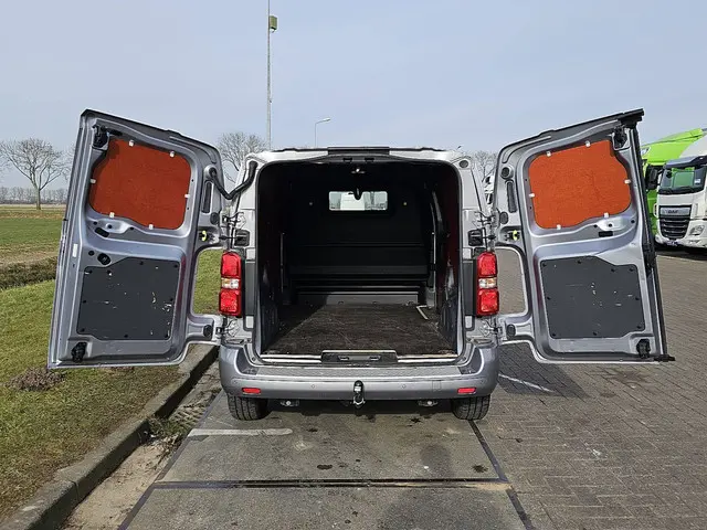 Peugeot Expert 2.0 2022 Diesel 11