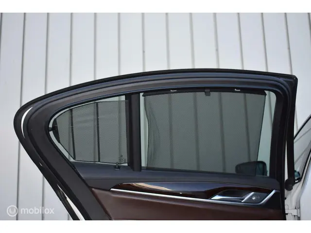 BMW 5 Serie 530i High Executive 2018 Benzine 46