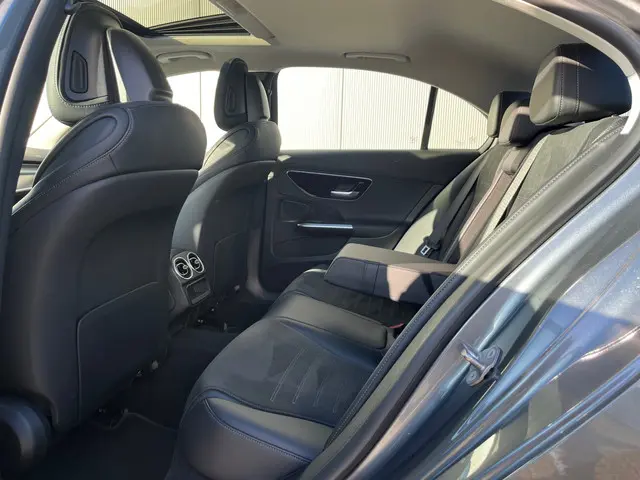 Mercedes-Benz C-Klasse 180 AMG Line 2022 Benzine 16