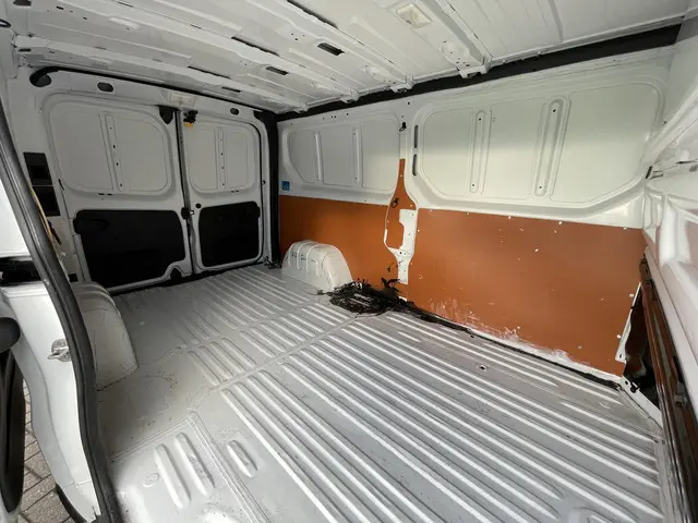 Nissan NV300 2.0 dCi 120 L2H1 Acenta 2021 Diesel 19