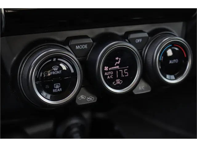 Suzuki Swift 1.0 Stijl Smart Hybrid 2017 Hybride Benzine 13