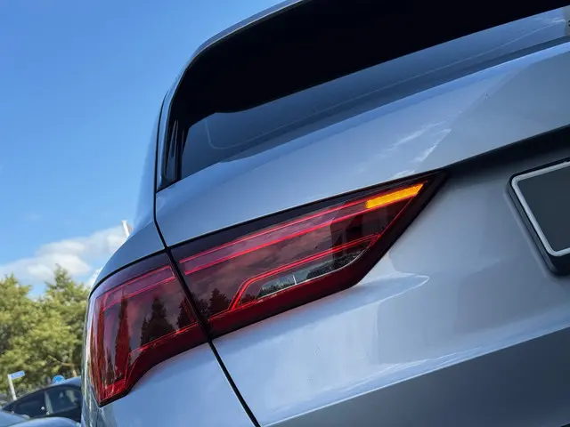 Audi Q3 35 TFSI * Leder * 360 Camera * Keyless 2020 Benzine 47