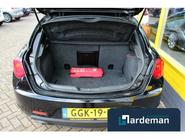 Alfa Romeo Giulietta 1.4 T Panorama Clima 2012 Benzine 9