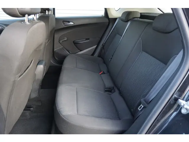 Opel Astra 1.4 Turbo Blitz 2015 Benzine 11