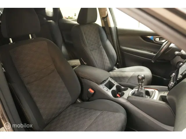 Nissan QASHQAI 1.2 Connect Edition 2015 Benzine 18