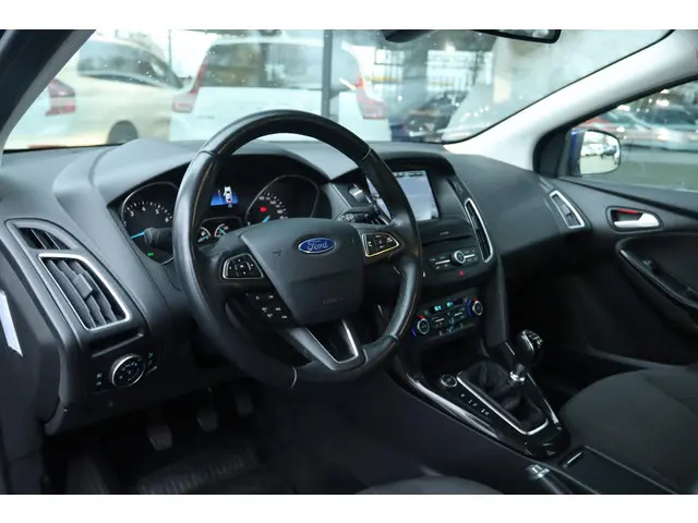 Ford Focus 1.0 TITANIUM ST-LINE SPORT 2016 Benzine 3