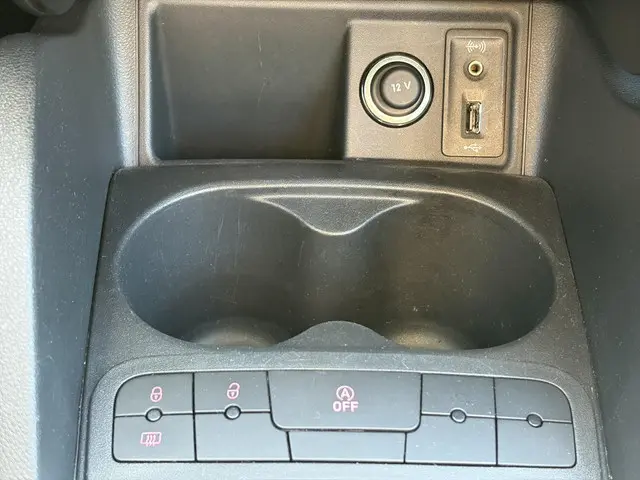 SEAT Ibiza 1.0 EcoTSI Style Connect 2015 Benzine 24