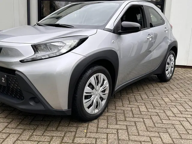 Toyota Aygo X 1.0 VVT-i S-CVT Play 2023 Benzine 25