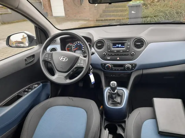 Hyundai i10 1.0i i-Motion Comfort 2016 Benzine 8