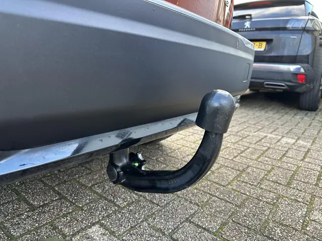 Peugeot 2008 1.2 Turbo 130 PK GT Pack 2021 Benzine 47