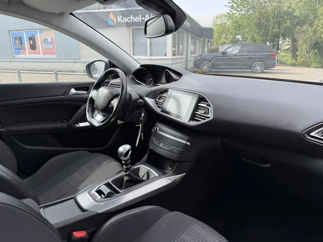Peugeot 308 SW 1.5 BlueHDi 130pk Premium 2019 Diesel 12