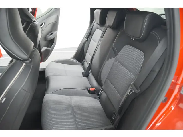 Renault Clio TCe 90 GPF techno 2025 Benzine 32