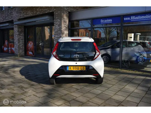 Toyota Aygo 1.0 VVT-i x-joy|CAMERA|LED|2021|NAP 2021 Benzine 12