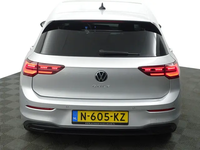 Volkswagen Golf 1.5 eTSI R Line Aut- 2020 Hybride Benzine 31