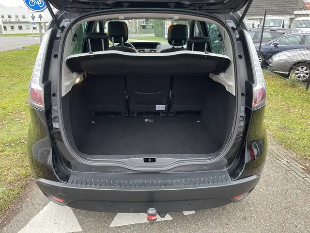 Renault Scénic 1.2 TCe Bose 2014 Benzine 13