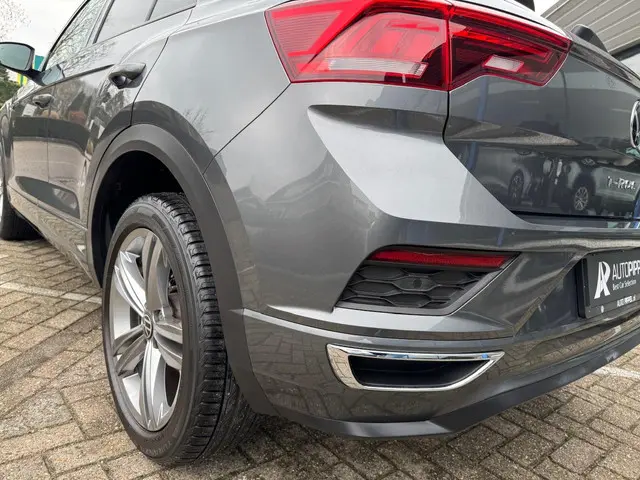 Volkswagen T-Roc 1.5 TSI Sport R-line 2021 Benzine 6