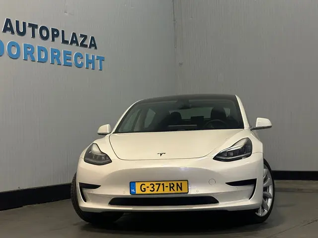 Tesla Model 3 Standard RWD Plus 60 kWh 2019 Elektrisch 4