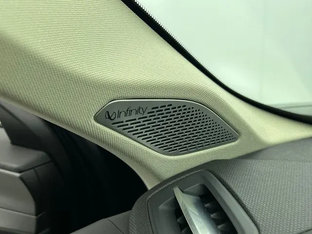 Lynk & Co 01 1.5 261pk PHEV 2023 Hybride Benzine 31