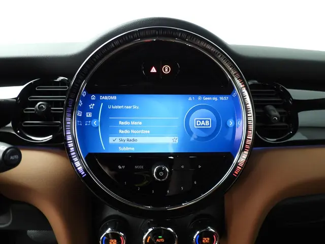 MINI 3-Deurs Cooper 2022 Benzine 23