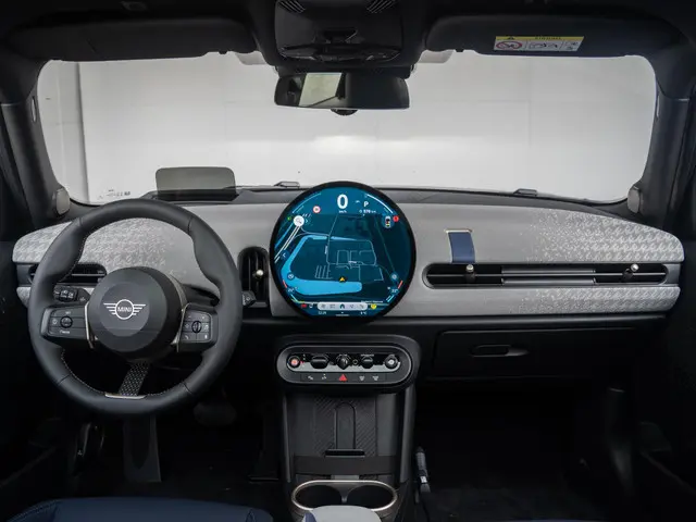 MINI 5-Deurs Cooper C 2024 Benzine 9