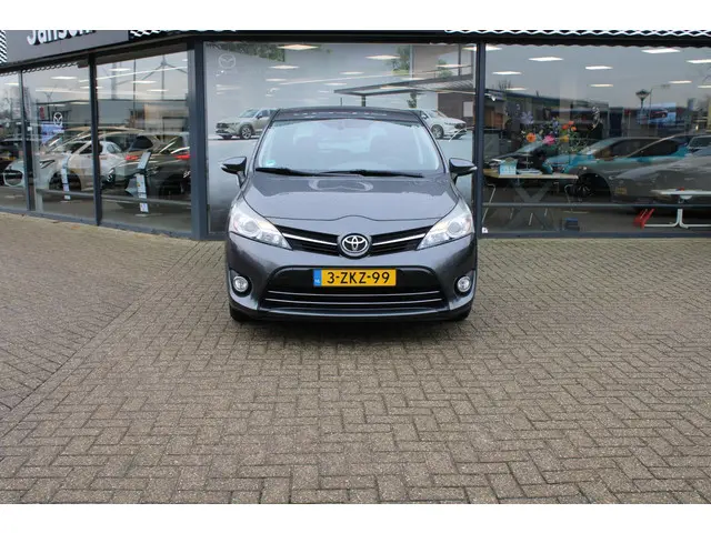 Toyota Verso 1.8 VVT-i Business Top 5 editie 2015 Benzine 6