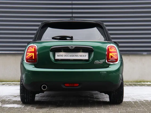 MINI 5-Deurs Cooper 2019 Benzine 4