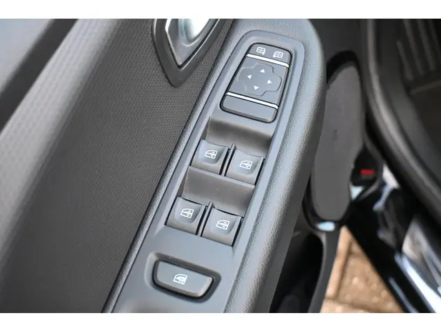 Renault Clio Estate TCe 90 Limited 2020 Benzine 26