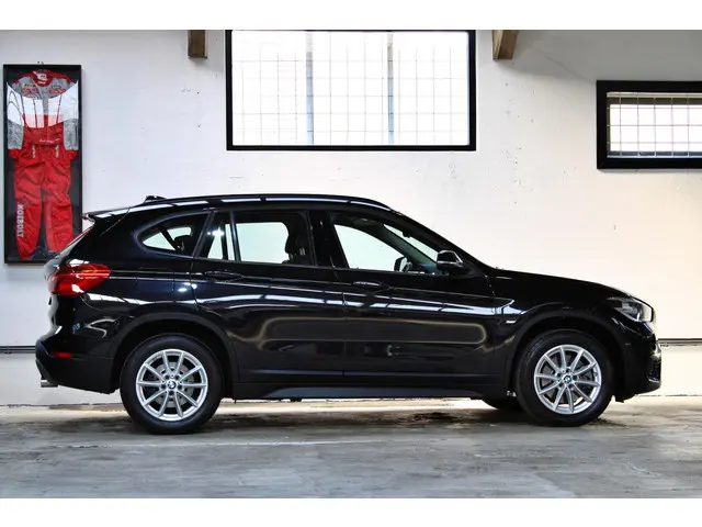 BMW X1 sDrive20i High Executive 2018 Benzine 8