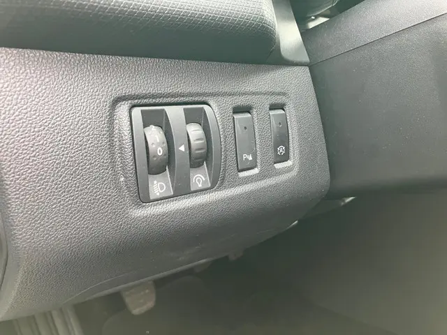 Renault Clio Estate 0.9 TCe Life 2019 Benzine 16