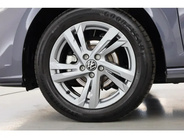 Volkswagen Polo 1.0 TSI R-Line 2025 Benzine 33