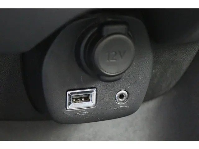 Peugeot 108 1.0 e-VTi Active 2020 Benzine 38