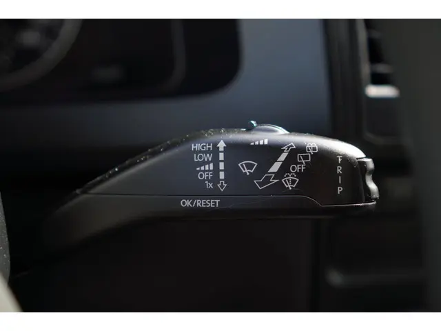 Volkswagen Transporter 2.0 TDI L2H3 2016 Diesel 12