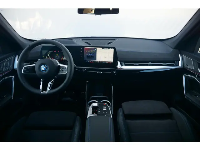 BMW X1 xDrive25e 2025 Hybride Benzine 15