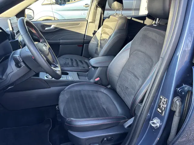 Ford Kuga 2.5 PHEV ST-Line X 2022 Hybride Benzine 13