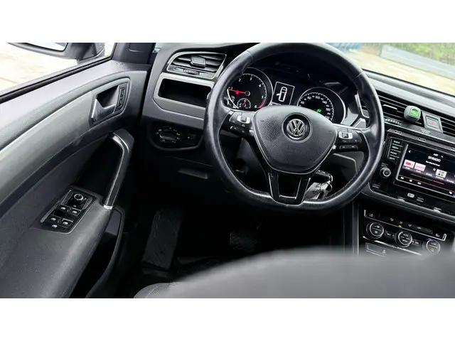 Volkswagen Touran 2.0 TDI SCR Comfortline 2016 Diesel 14