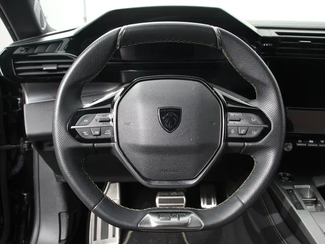 Peugeot 308 1.2 PureTech GT 2024 Benzine 10