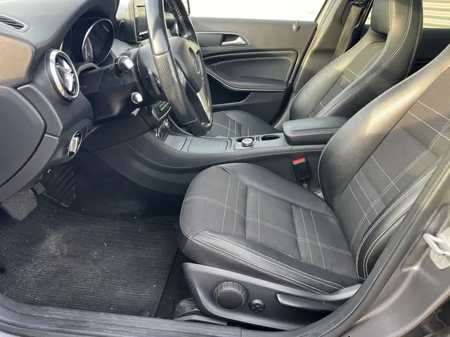 Mercedes-Benz GLA 200 Edition 1 2014 Benzine 4