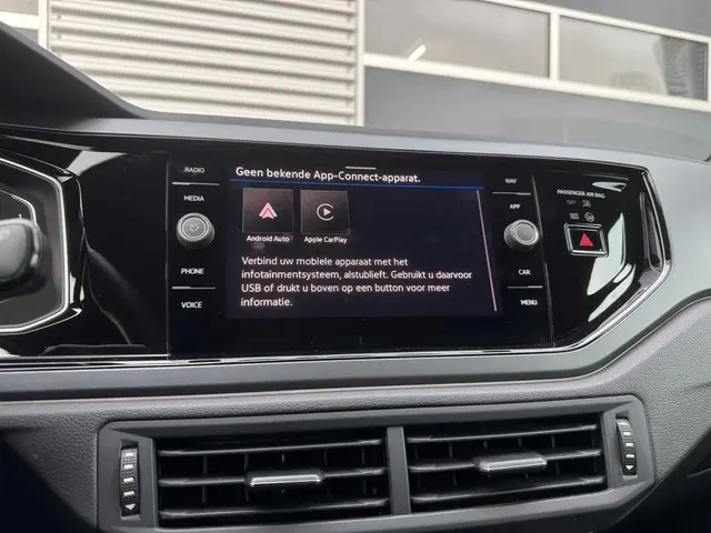 Volkswagen Taigo 1.0 TSI R-Line 2025 Benzine 13