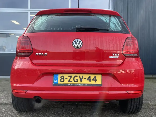 Volkswagen Polo 1.2 TSI Comfortline 2015 Benzine 9