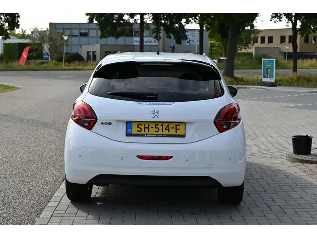 Peugeot 208 1.2 PureTech Blue Lion 2018 Benzine 6
