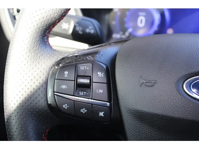 Ford Kuga 2.5 PHEV ST-Line X 2022 Hybride Benzine 12