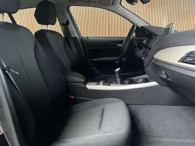 BMW 1 Serie 116d EDE Sport 2015 Diesel 17