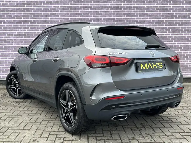 Mercedes-Benz GLA 250 e AMG Line 2022 Hybride Benzine 3