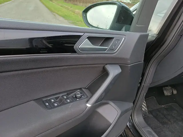 Volkswagen Touran 1.4 TSI Highline 2017 Benzine 33